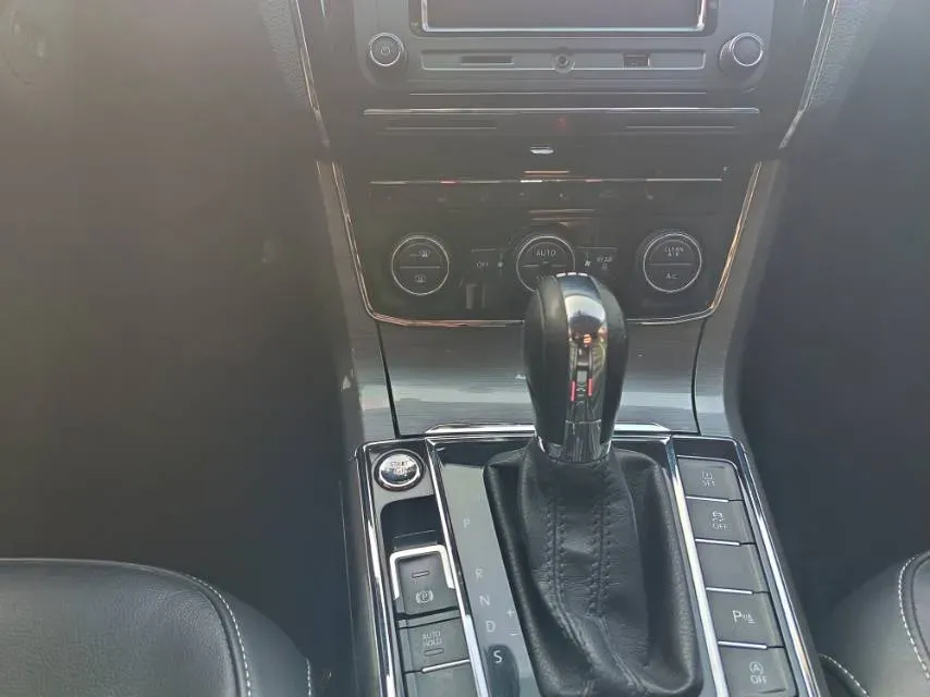 2017 Volkswagen Passat 1.8T 180HP L4 7DCT,autocango,china used car exporter,china ev exporter,chinese used car exporter,chinese used ev exporter