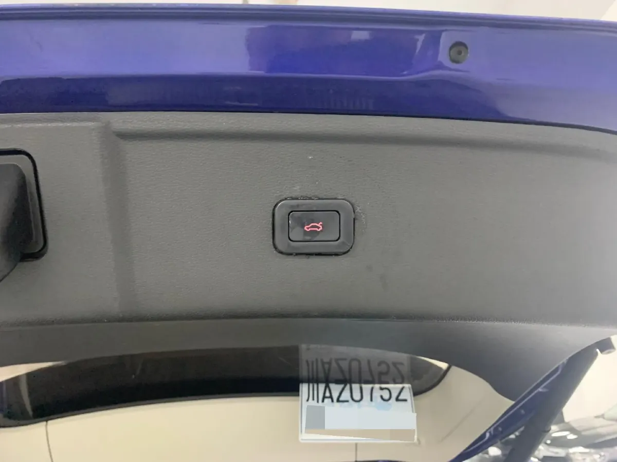 2019 HongQi HS5 2.0T 224HP L4 6AT,autocango,china used car exporter,china ev exporter,chinese used car exporter,chinese used ev exporter