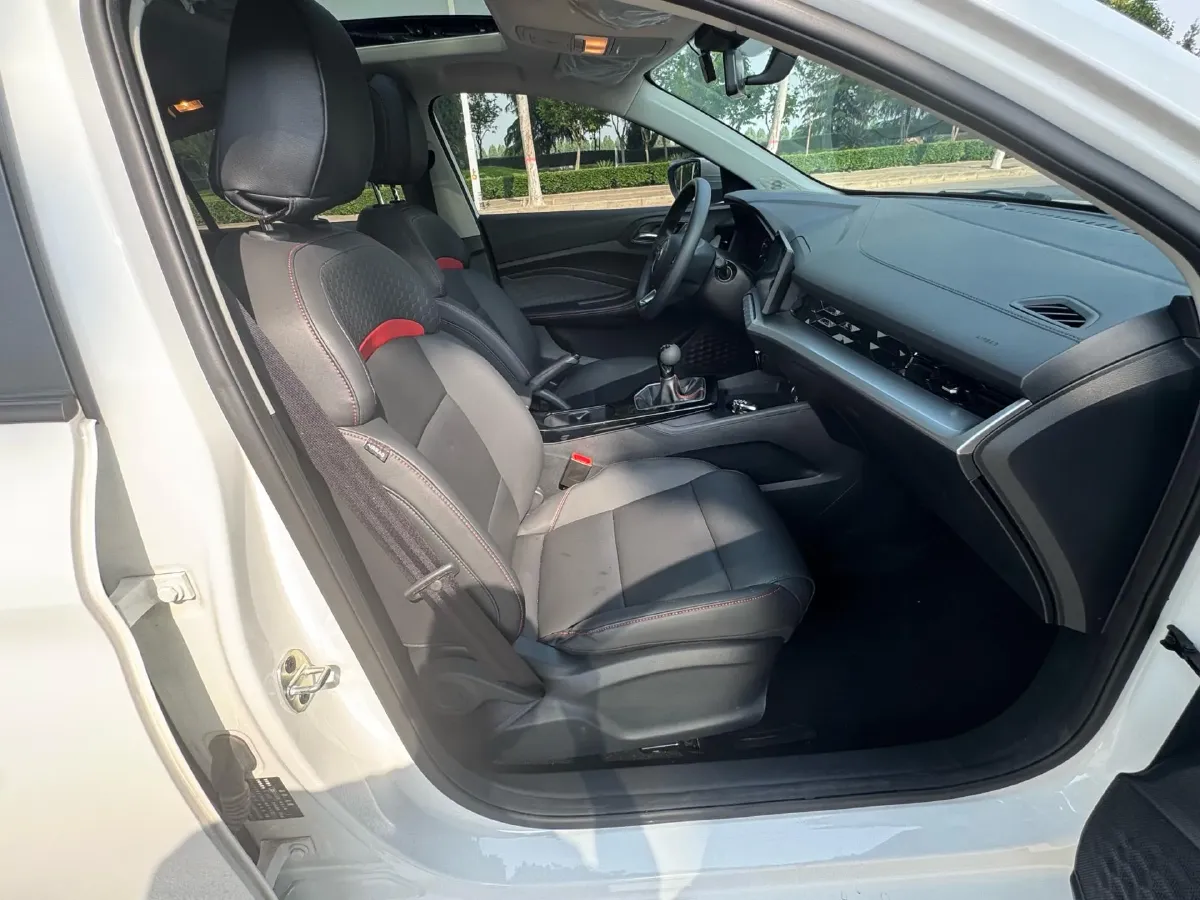 2023 MG 5 1.5L 129HP L4 5MT,autocango,china used car exporter,china ev exporter,chinese used car exporter,chinese used ev exporter