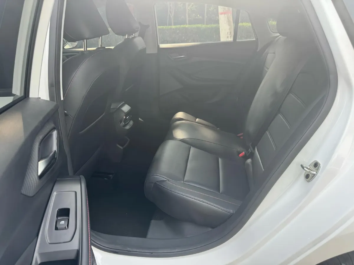 2023 MG 5 1.5L 129HP L4 5MT,autocango,china used car exporter,china ev exporter,chinese used car exporter,chinese used ev exporter