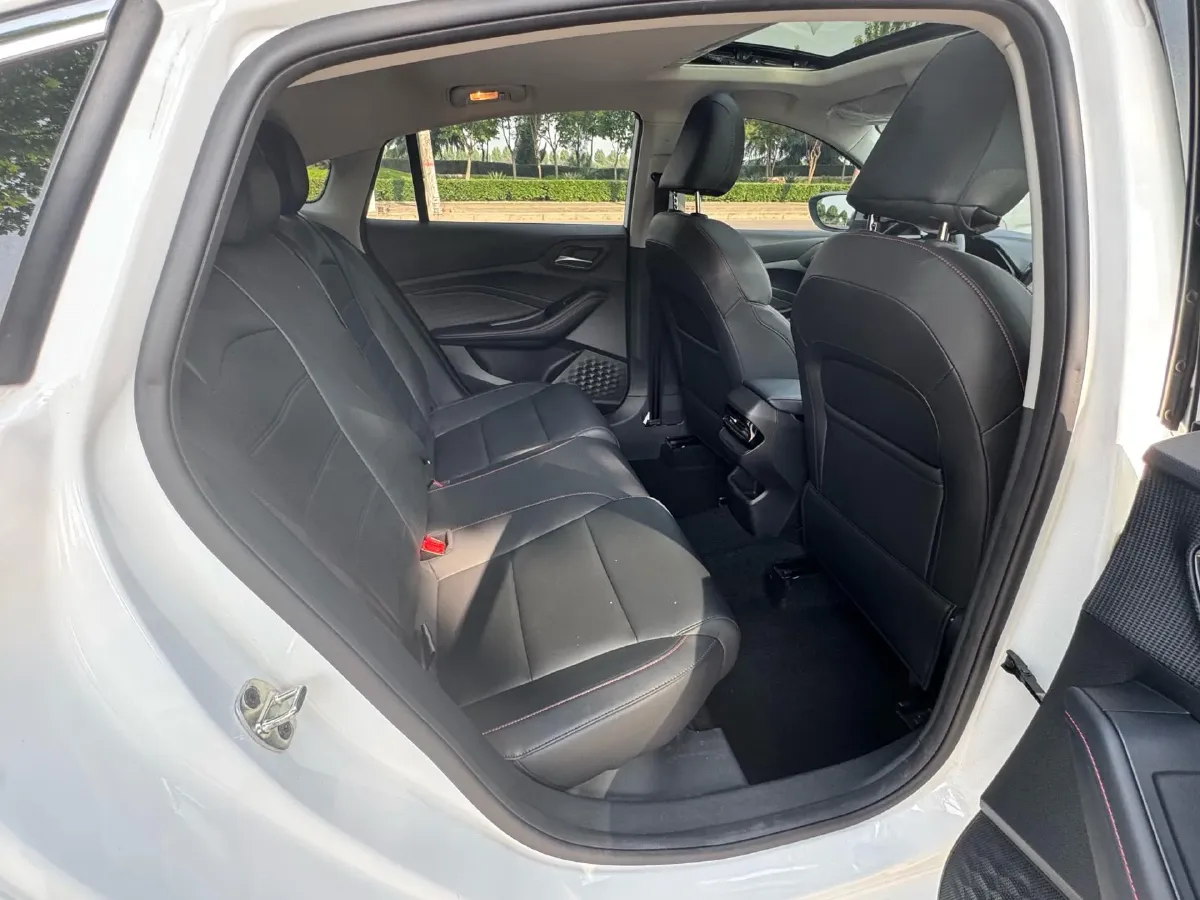 2023 MG 5 1.5L 129HP L4 5MT,autocango,china used car exporter,china ev exporter,chinese used car exporter,chinese used ev exporter