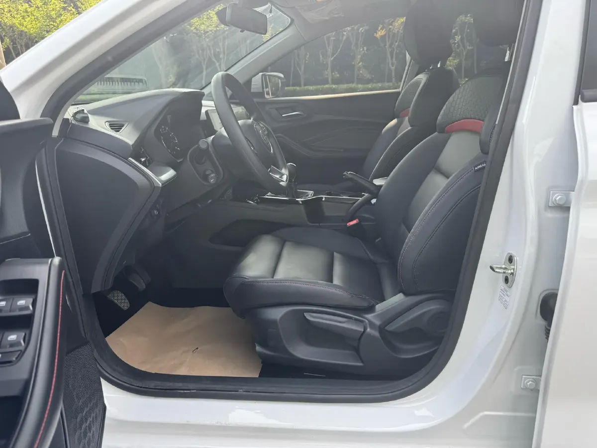 2023 MG 5 1.5L 129HP L4 5MT,autocango,china used car exporter,china ev exporter,chinese used car exporter,chinese used ev exporter