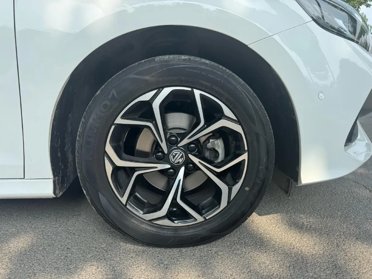 2023 MG 5 1.5L 129HP L4 5MT,autocango,china used car exporter,china ev exporter,chinese used car exporter,chinese used ev exporter