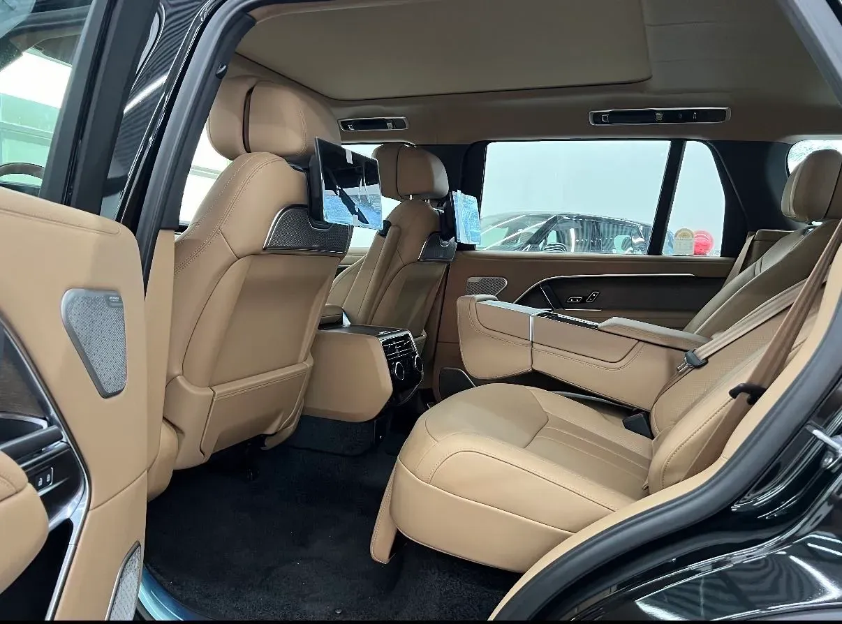2025 Land Rover Range Rover 3.0T 400HP L6 8AT,autocango,china used car exporter,china ev exporter,chinese used car exporter,chinese used ev exporter