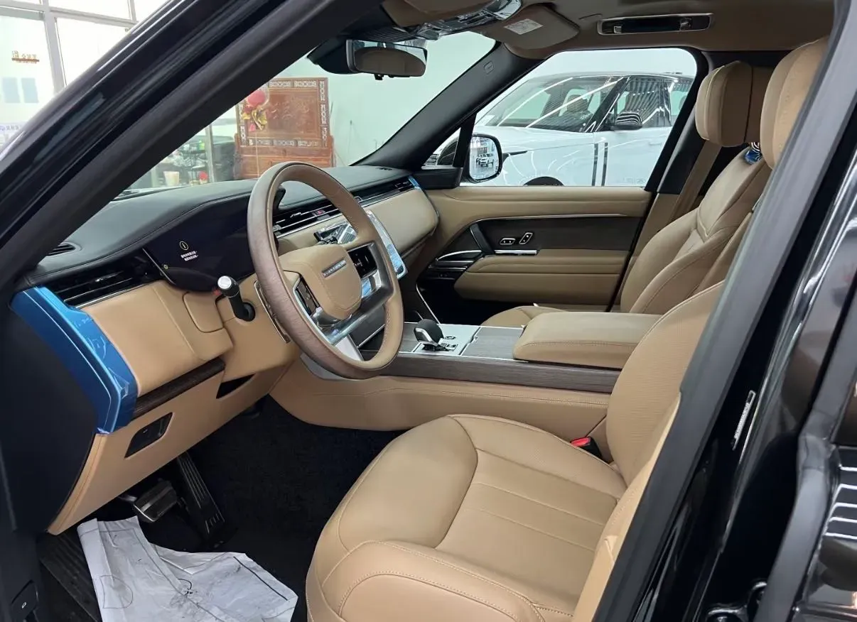 2025 Land Rover Range Rover 3.0T 400HP L6 8AT,autocango,china used car exporter,china ev exporter,chinese used car exporter,chinese used ev exporter