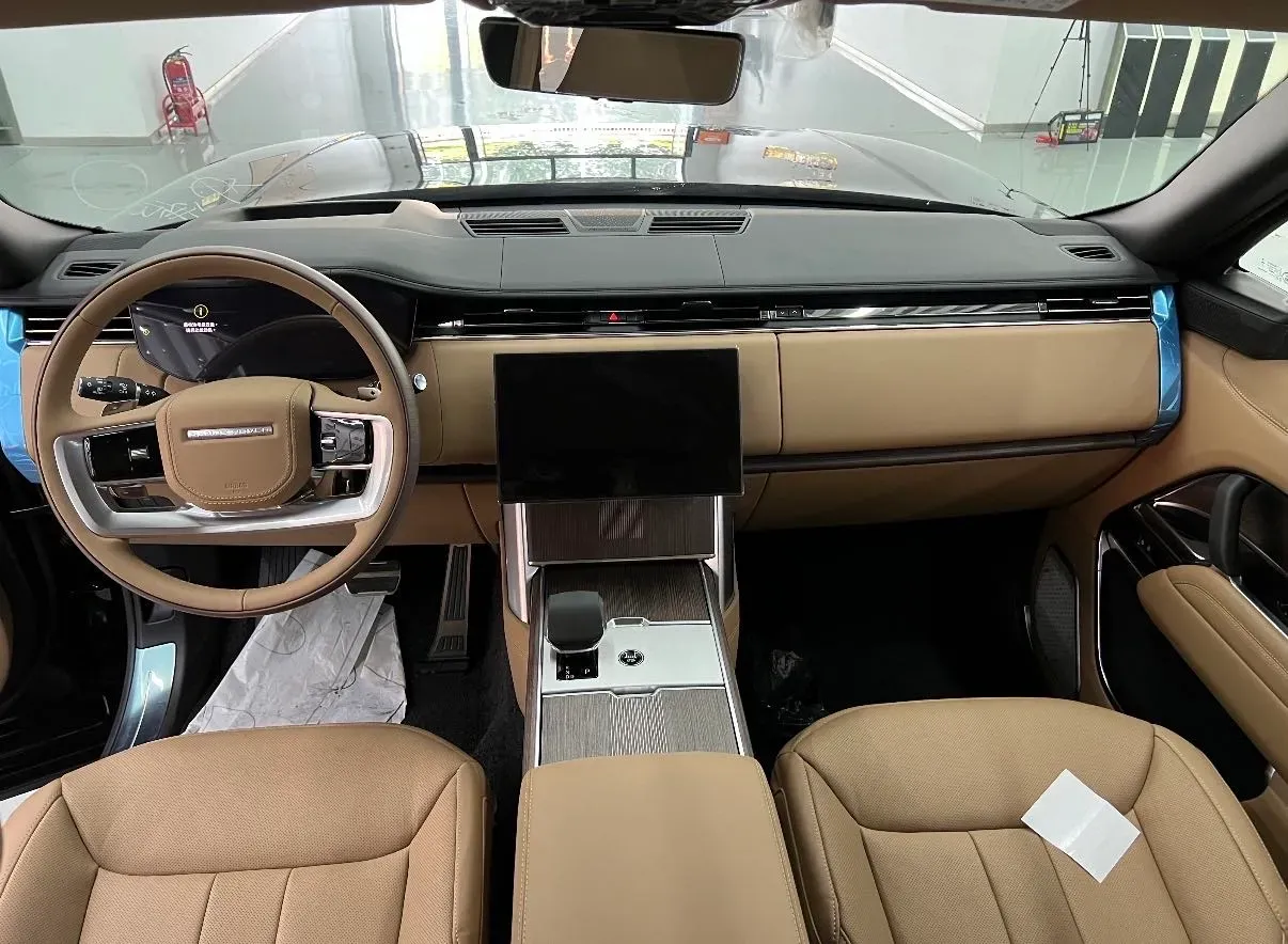2025 Land Rover Range Rover 3.0T 400HP L6 8AT,autocango,china used car exporter,china ev exporter,chinese used car exporter,chinese used ev exporter