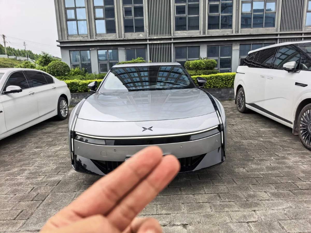 2025 Xpeng P7 BEV,autocango,china used car exporter,china ev exporter,chinese used car exporter,chinese used ev exporter