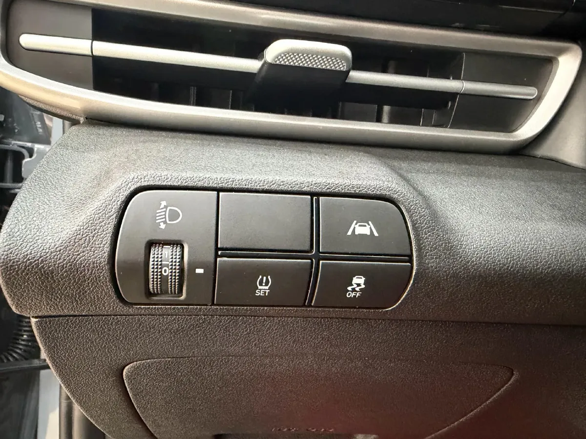 2022 Hyundai Elantra 1.5L 115HP L4 CVT,autocango,china used car exporter,china ev exporter,chinese used car exporter,chinese used ev exporter