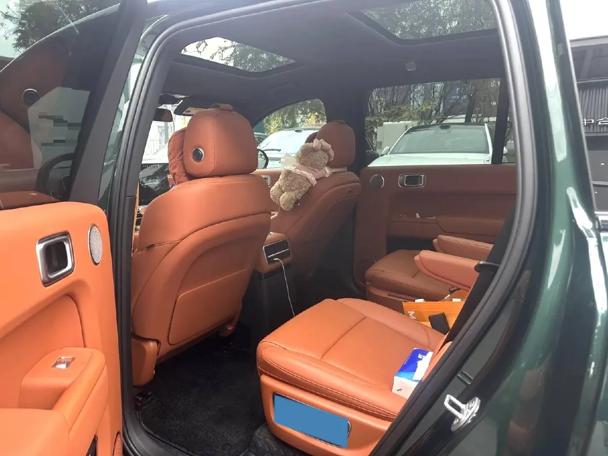 2022 Li L9 Range Extended 154HP REEV 42.6KWH,autocango,china used car exporter,china ev exporter,chinese used car exporter,chinese used ev exporter