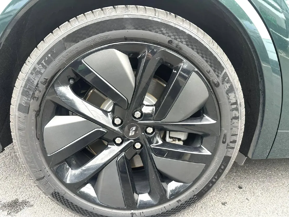 2022 Li L9 Range Extended 154HP REEV 42.6KWH,autocango,china used car exporter,china ev exporter,chinese used car exporter,chinese used ev exporter