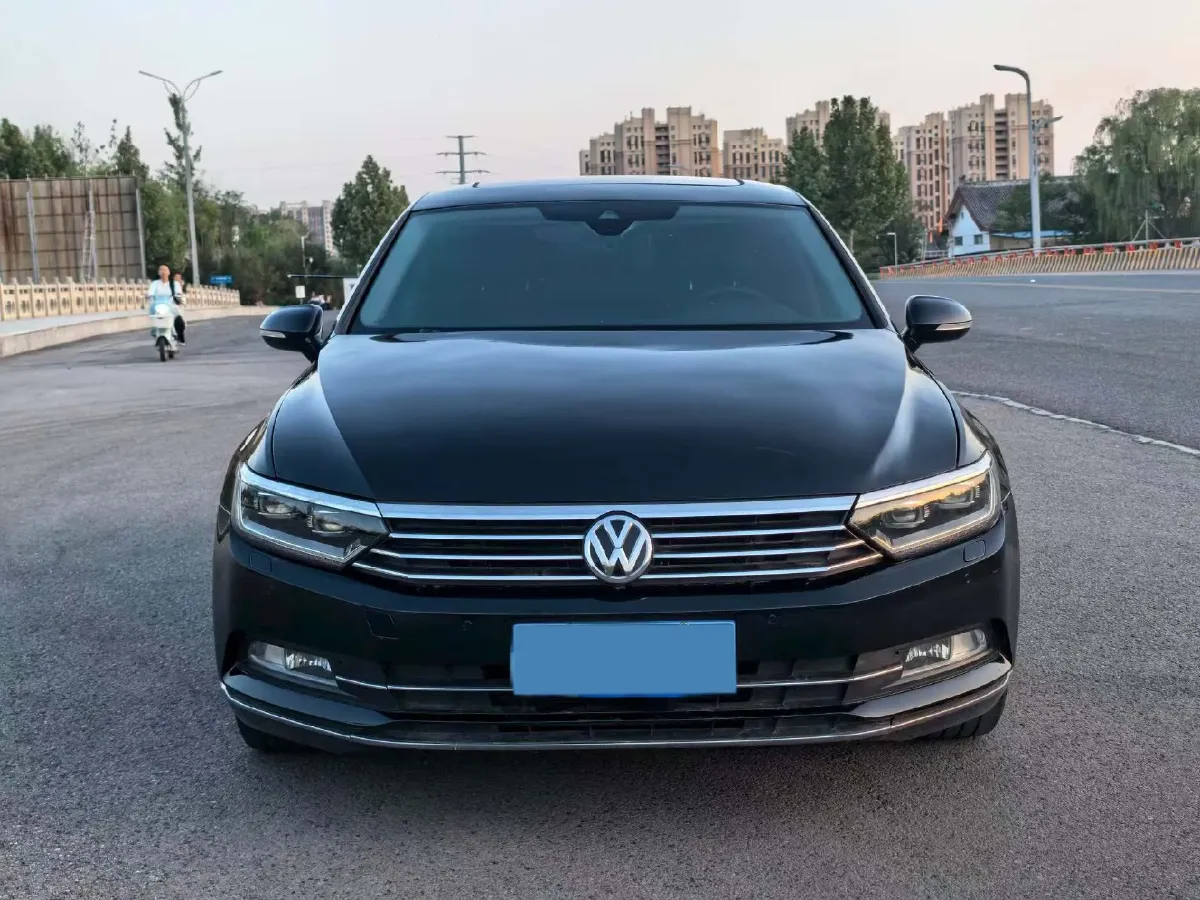 2019 Volkswagen Magotan 2.0T 186HP L4 7DCT,autocango,china used car exporter,china ev exporter,chinese used car exporter,chinese used ev exporter