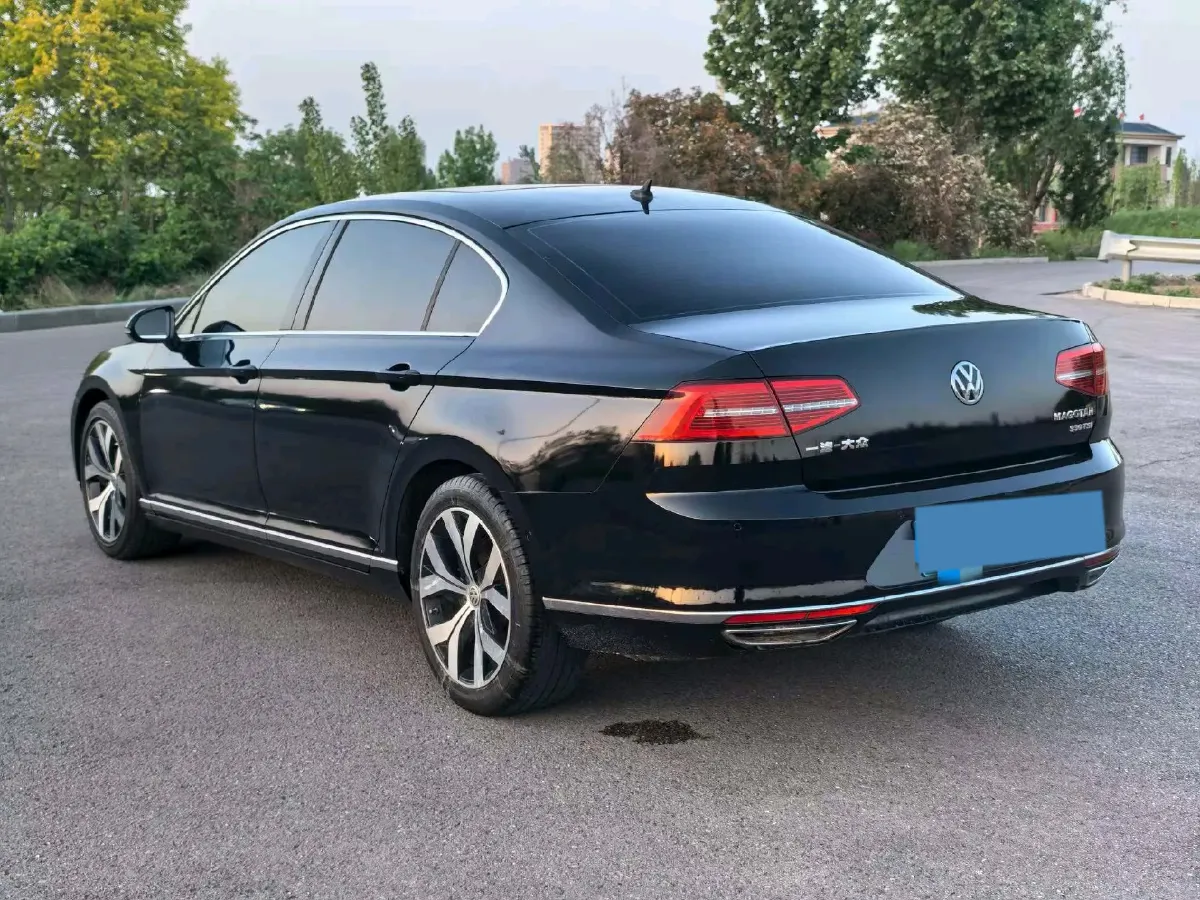 2019 Volkswagen Magotan 2.0T 186HP L4 7DCT,autocango,china used car exporter,china ev exporter,chinese used car exporter,chinese used ev exporter
