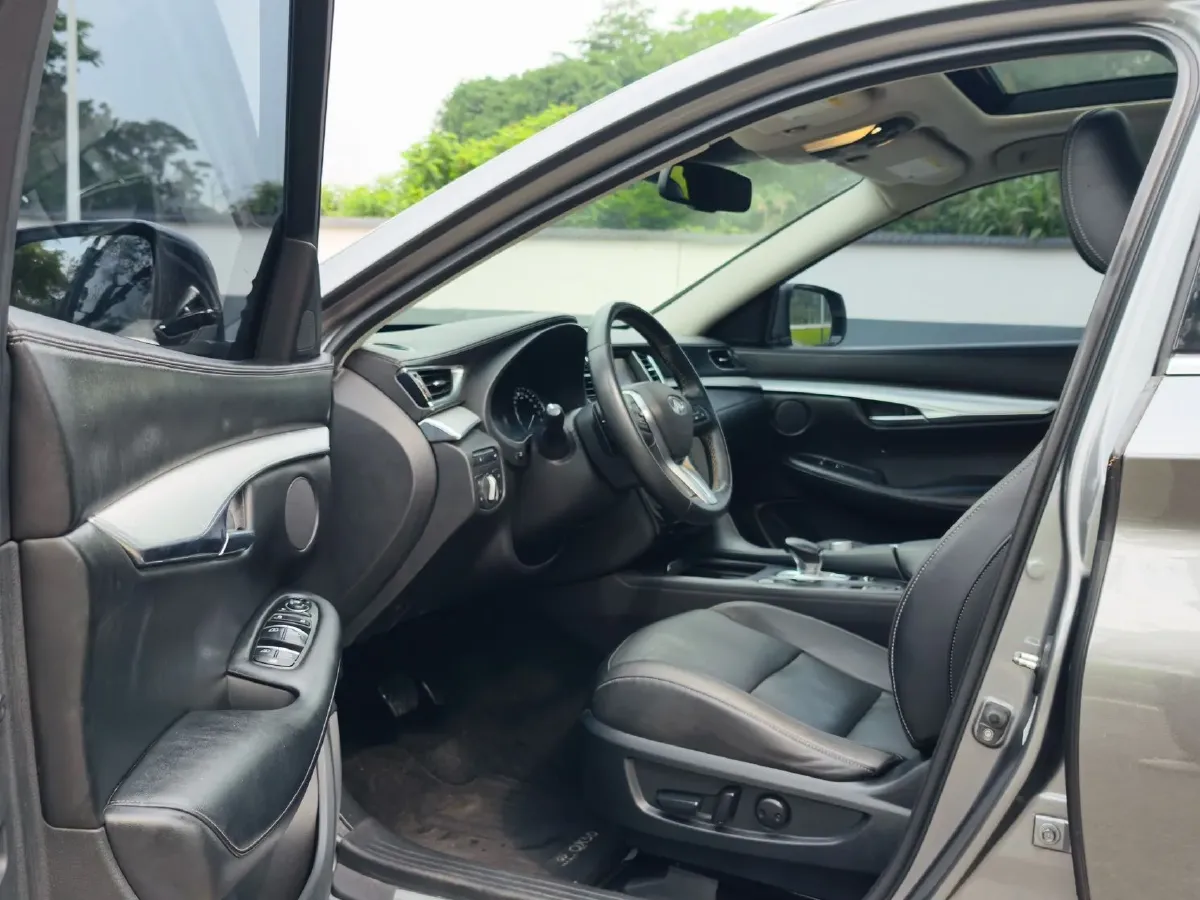 2018 Mitsubishi Pajero 3.0L 174HP V6 5AT,autocango,china used car exporter,china ev exporter,chinese used car exporter,chinese used ev exporter