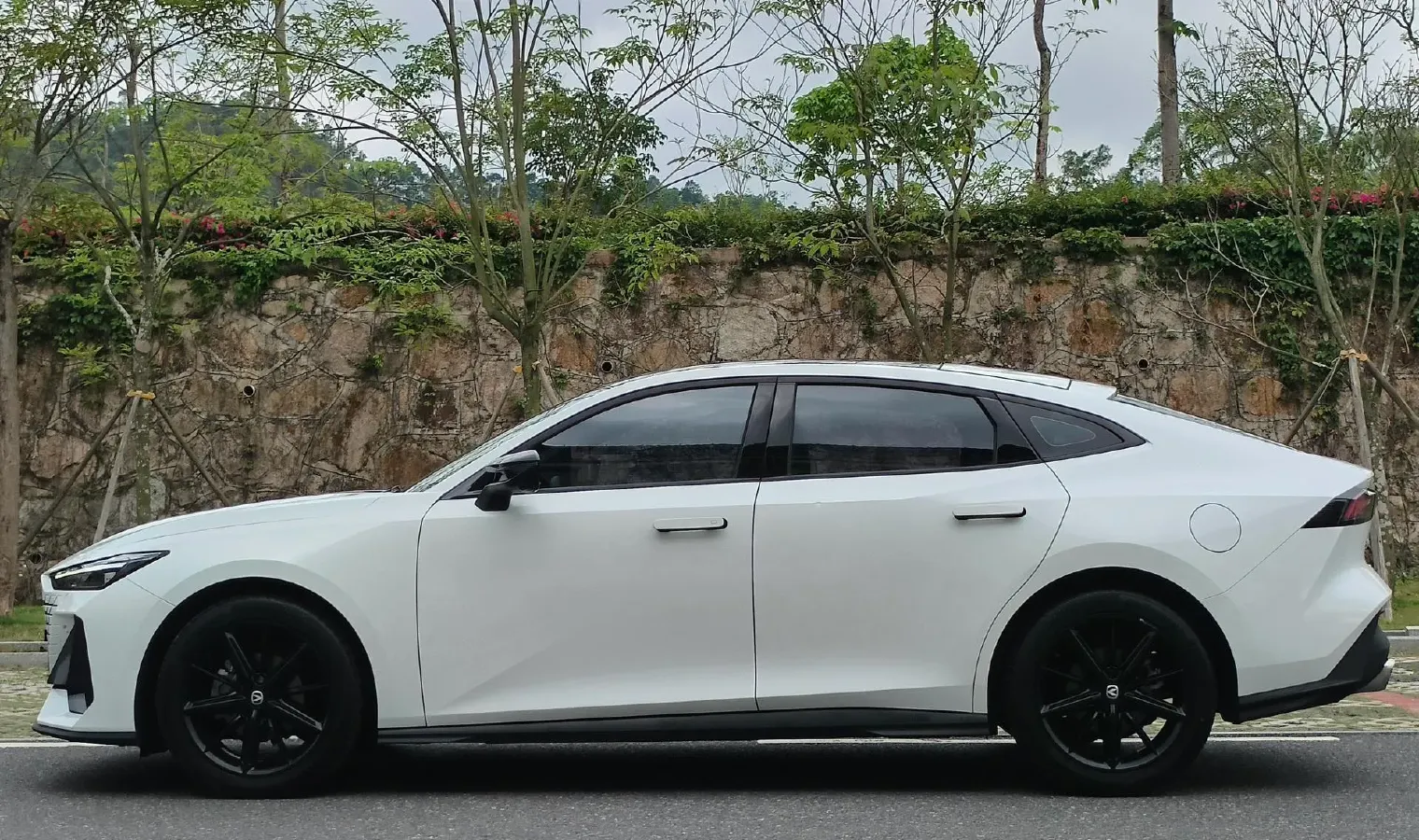 2023 ChangAn UNI-V 1.5T 188HP L4 7DCT,autocango,china used car exporter,china ev exporter,chinese used car exporter,chinese used ev exporter