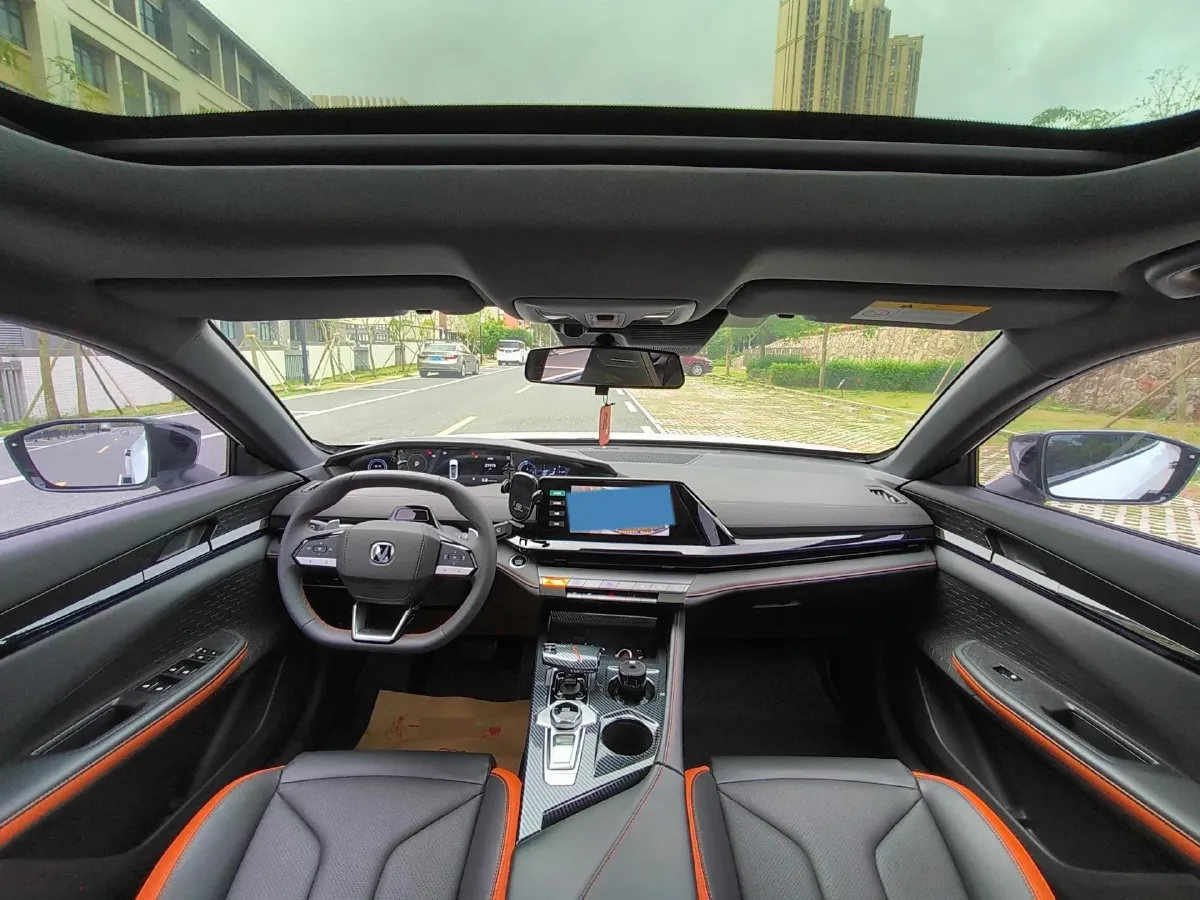 2023 ChangAn UNI-V 1.5T 188HP L4 7DCT,autocango,china used car exporter,china ev exporter,chinese used car exporter,chinese used ev exporter