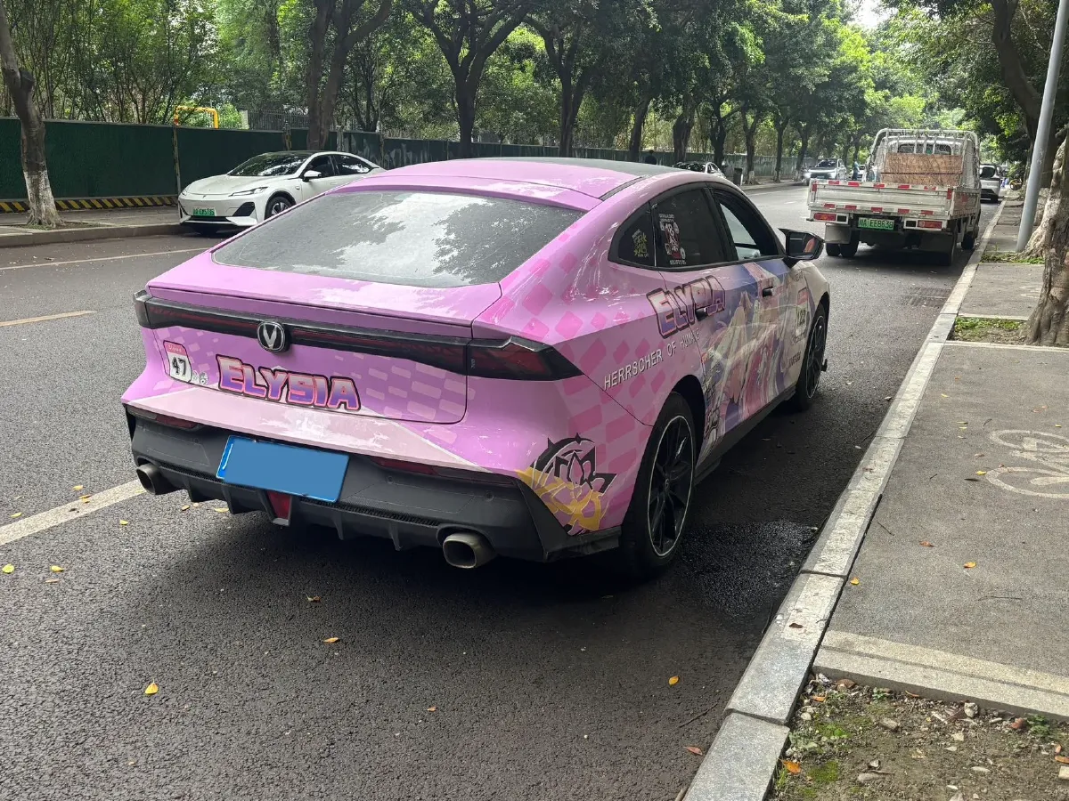 2022 ChangAn UNI-V 1.5T 188HP L4 7DCT,autocango,china used car exporter,china ev exporter,chinese used car exporter,chinese used ev exporter