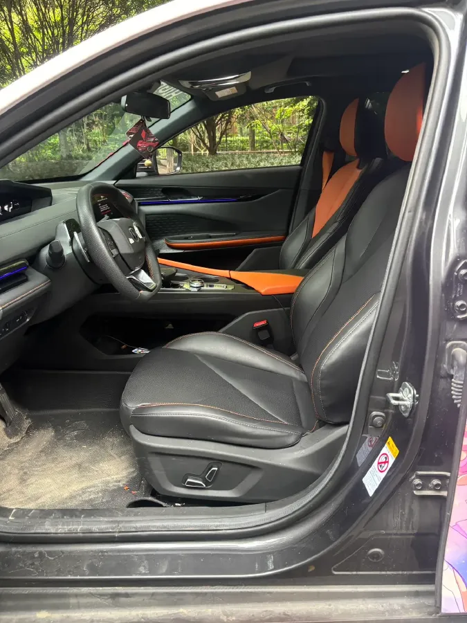 2022 ChangAn UNI-V 1.5T 188HP L4 7DCT,autocango,china used car exporter,china ev exporter,chinese used car exporter,chinese used ev exporter