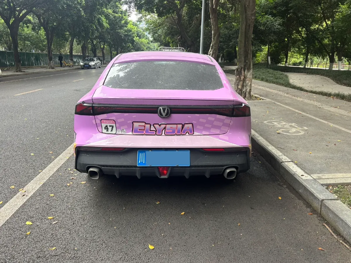 2022 ChangAn UNI-V 1.5T 188HP L4 7DCT,autocango,china used car exporter,china ev exporter,chinese used car exporter,chinese used ev exporter