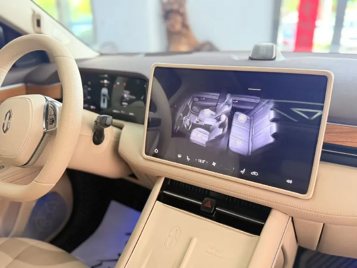 2024 AITO AITO M7 1.5T 152HP L4 REEV 40KWH,autocango,china used car exporter,china ev exporter,chinese used car exporter,chinese used ev exporter