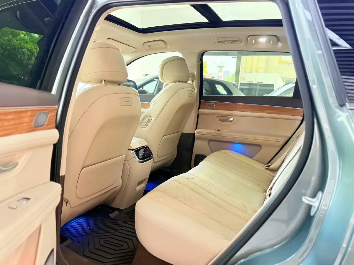 2024 AITO AITO M7 1.5T 152HP L4 REEV 40KWH,autocango,china used car exporter,china ev exporter,chinese used car exporter,chinese used ev exporter