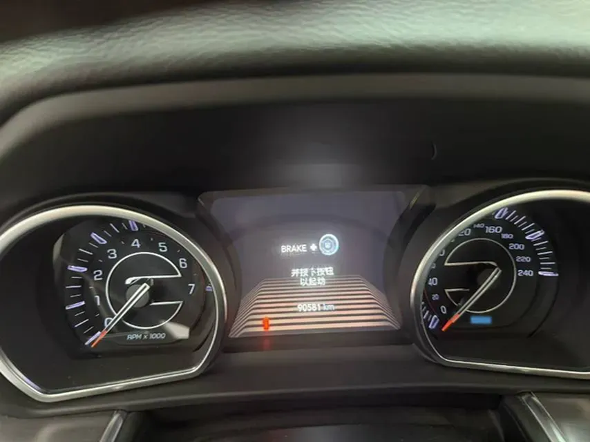 2018 Jeep Grand Commander 2.0T 265HP L4 9AT,autocango,china used car exporter,china ev exporter,chinese used car exporter,chinese used ev exporter