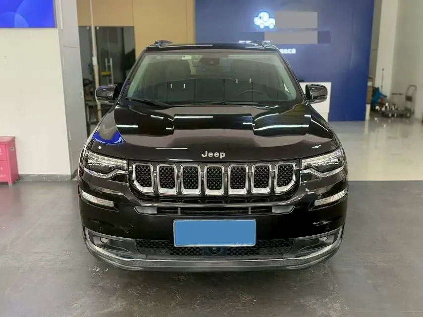 2018 Jeep Grand Commander 2.0T 265HP L4 9AT,autocango,china used car exporter,china ev exporter,chinese used car exporter,chinese used ev exporter