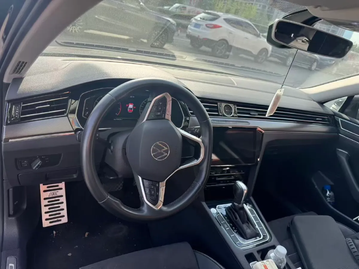 2020 Volkswagen Magotan 2.0T 186HP L4 7DCT,autocango,china used car exporter,china ev exporter,chinese used car exporter,chinese used ev exporter