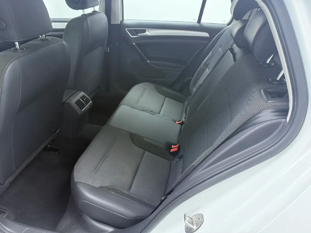 2018 Volkswagen Golf 1.6L 110HP L4 6AT,autocango,china used car exporter,china ev exporter,chinese used car exporter,chinese used ev exporter