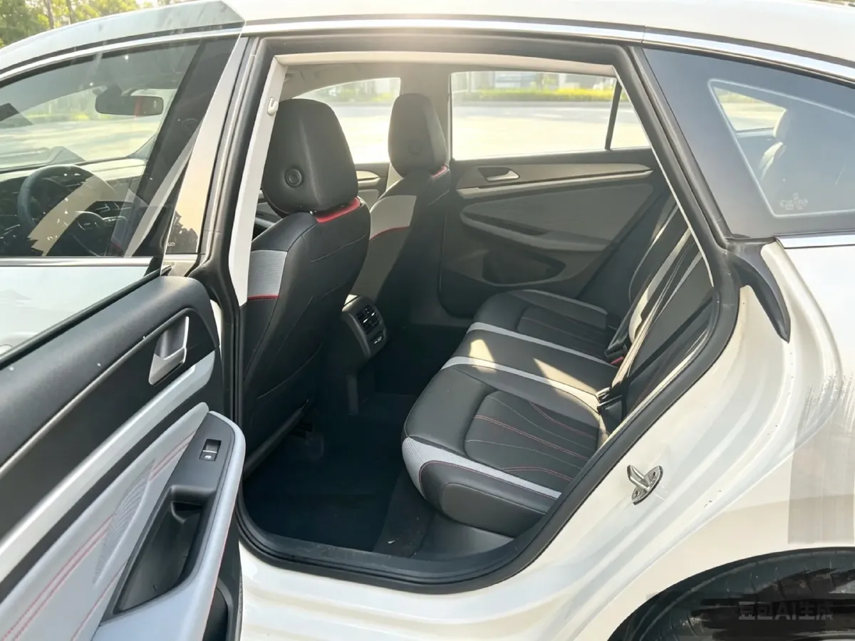 2024 Volkswagen Lamando 1.2T 116HP L4 7DCT,autocango,china used car exporter,china ev exporter,chinese used car exporter,chinese used ev exporter