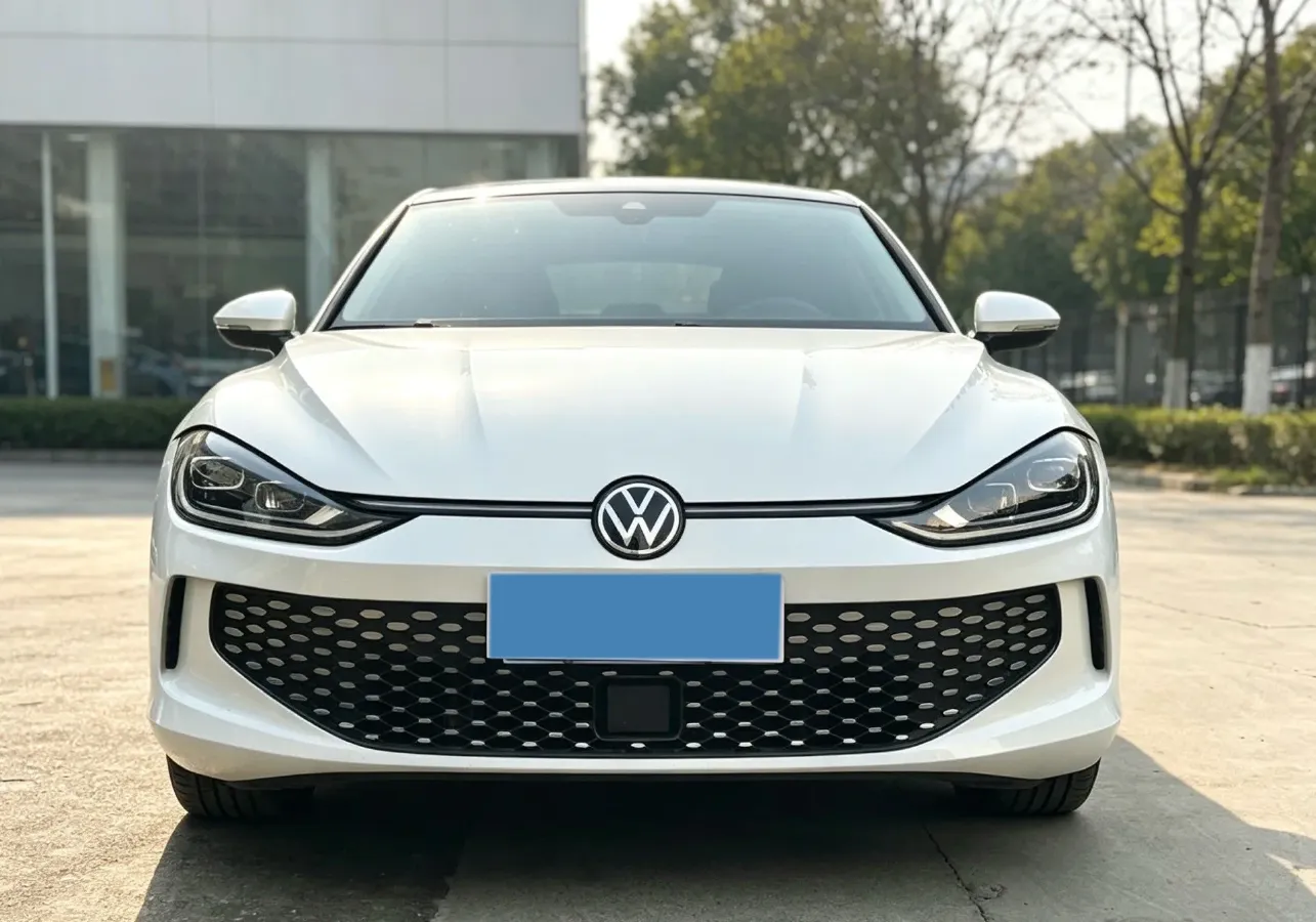 2024 Volkswagen Lamando 1.2T 116HP L4 7DCT,autocango,china used car exporter,china ev exporter,chinese used car exporter,chinese used ev exporter
