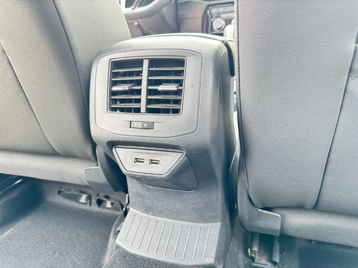 2022 Volkswagen T-Roc 1.4T 150HP L4 7DCT,autocango,china used car exporter,china ev exporter,chinese used car exporter,chinese used ev exporter