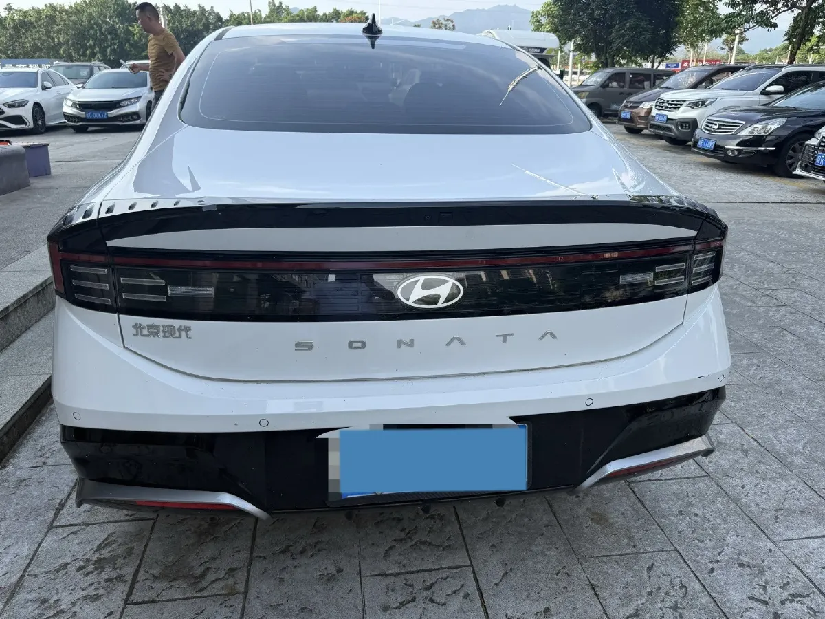 2024 Hyundai Sonata 1.5T 170HP L4 8AT,autocango,china used car exporter,china ev exporter,chinese used car exporter,chinese used ev exporter