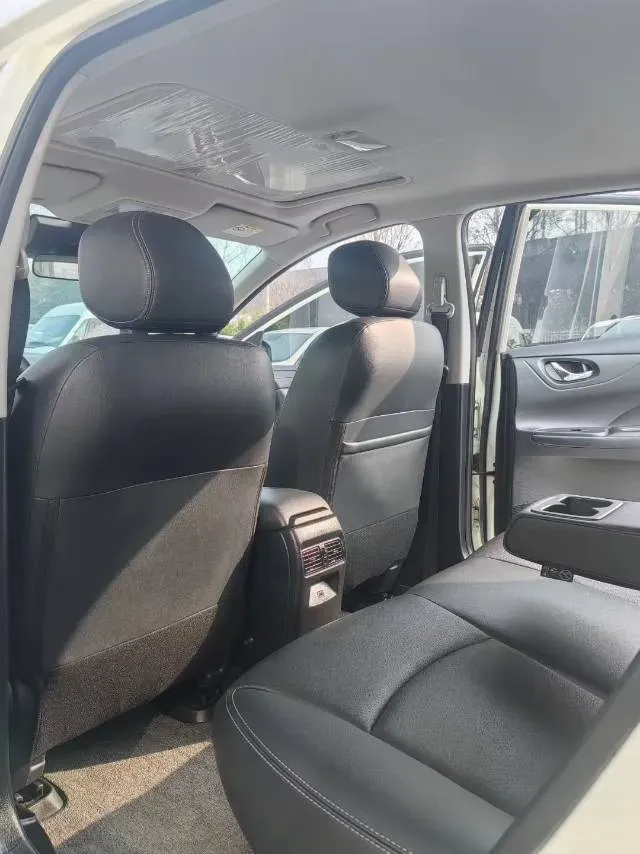 2021 Nissan Tiida 1.6L 122HP L4 CVT,autocango,china used car exporter,china ev exporter,chinese used car exporter,chinese used ev exporter