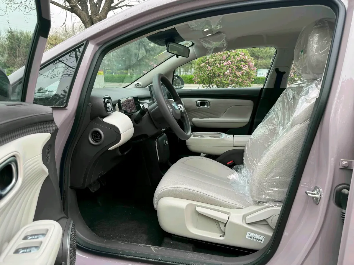 2025 Aion AION UT BEV 34.868KWH,autocango,china used car exporter,china ev exporter,chinese used car exporter,chinese used ev exporter