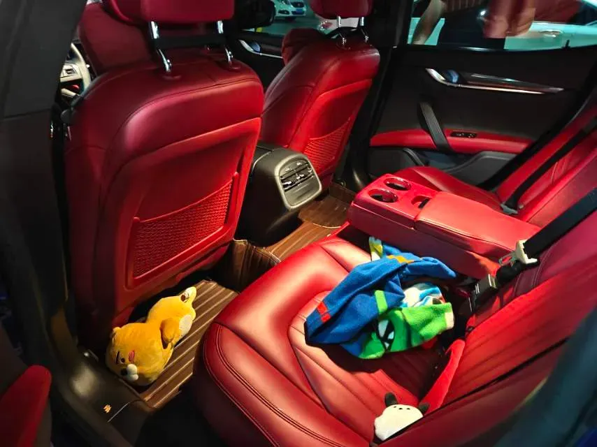 2022 Audi Q7 2.0T 245HP L4 8AT,autocango,china used car exporter,china ev exporter,chinese used car exporter,chinese used ev exporter