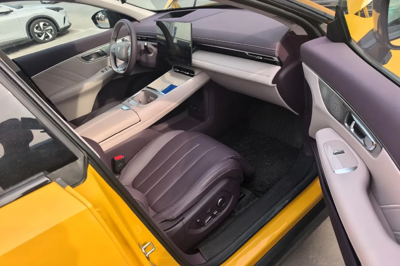 2026 Deepal S07 REEV 98HP REEV,autocango,china used car exporter,china ev exporter,chinese used car exporter,chinese used ev exporter