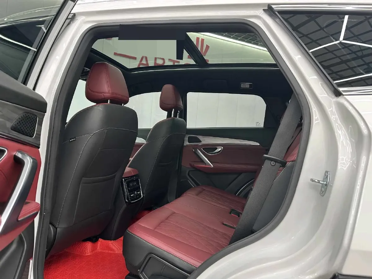 2023 ChangAn Oshan X7 Plus 1.5T 188HP L4 7DCT,autocango,china used car exporter,china ev exporter,chinese used car exporter,chinese used ev exporter