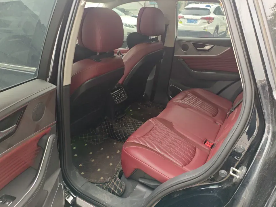 2023 HongQi HS5 2.0T 252HP L4 8AT,autocango,china used car exporter,china ev exporter,chinese used car exporter,chinese used ev exporter