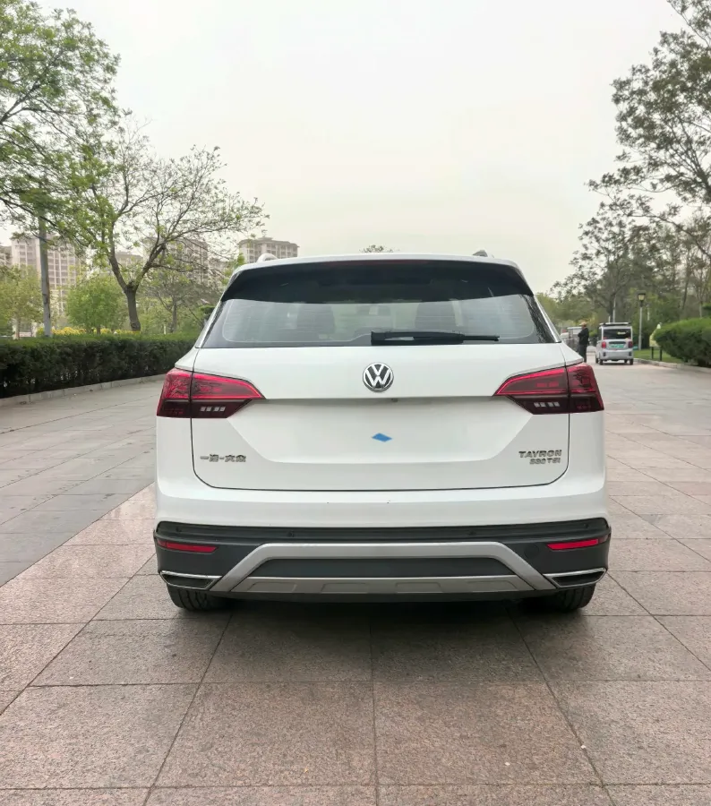 2019 Jeep Cherokee 2.0T 234HP L4 9AT,autocango,china used car exporter,china ev exporter,chinese used car exporter,chinese used ev exporter