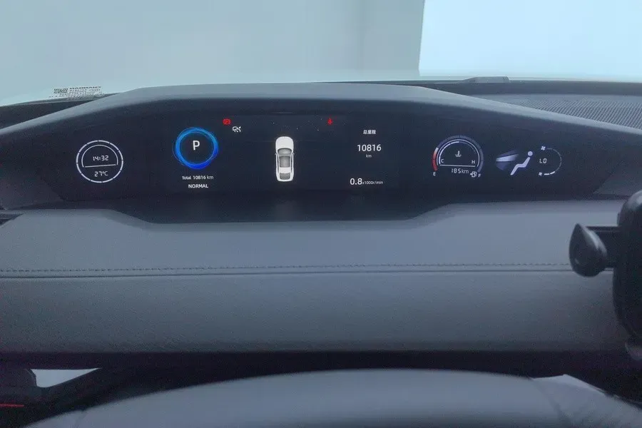 2024 ChangAn UNI-V 1.5T 188HP L4 7DCT,autocango,china used car exporter,china ev exporter,chinese used car exporter,chinese used ev exporter