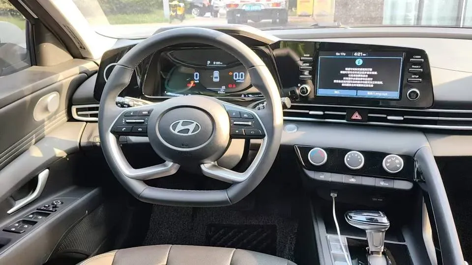 2023 Hyundai Elantra 1.5L 115HP L4 CVT,autocango,china used car exporter,china ev exporter,chinese used car exporter,chinese used ev exporter