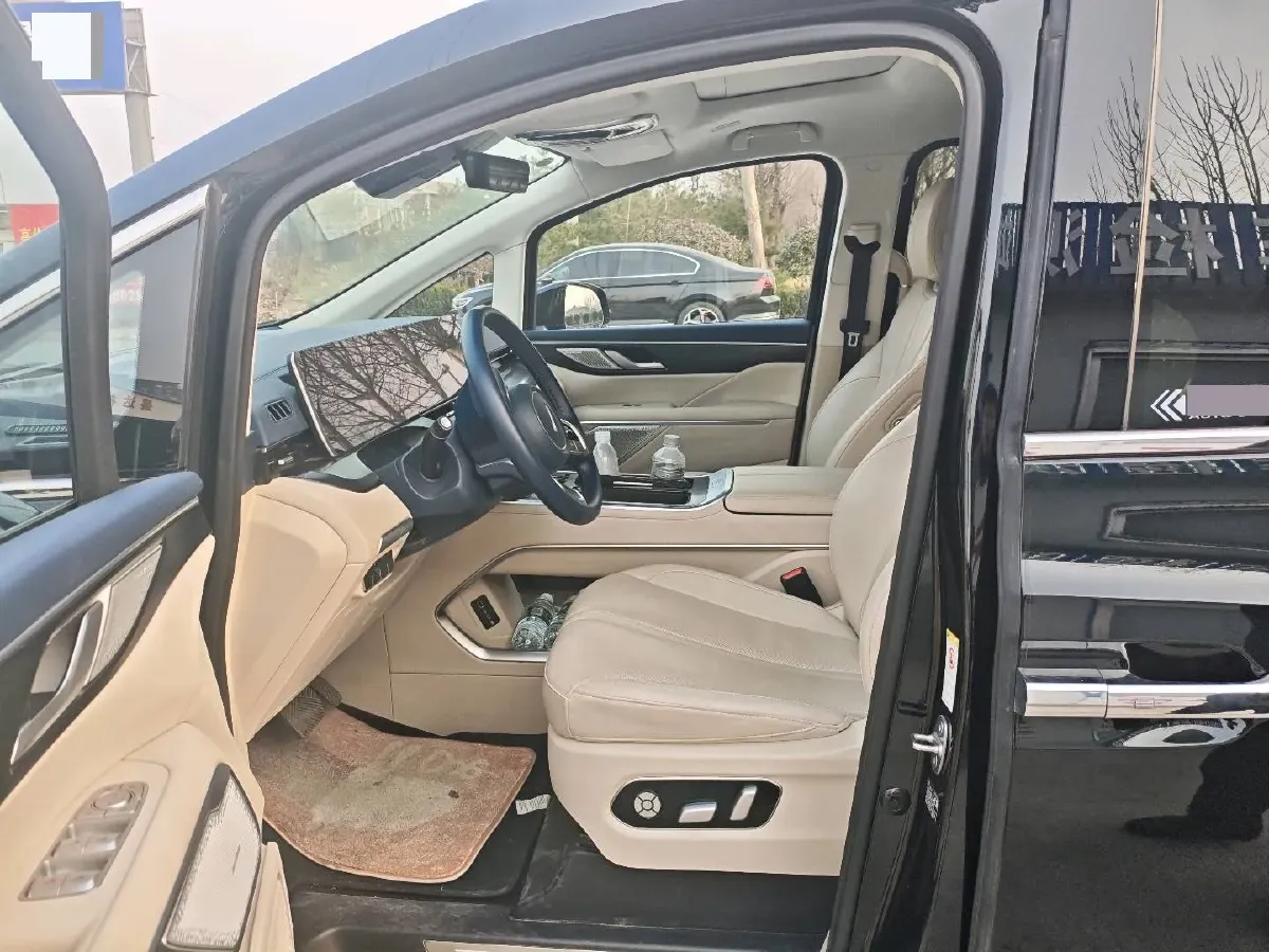 2024 Voyah ZhuiGuang 1.5T 136HP L4 PHEV 43KWH,autocango,china used car exporter,china ev exporter,chinese used car exporter,chinese used ev exporter