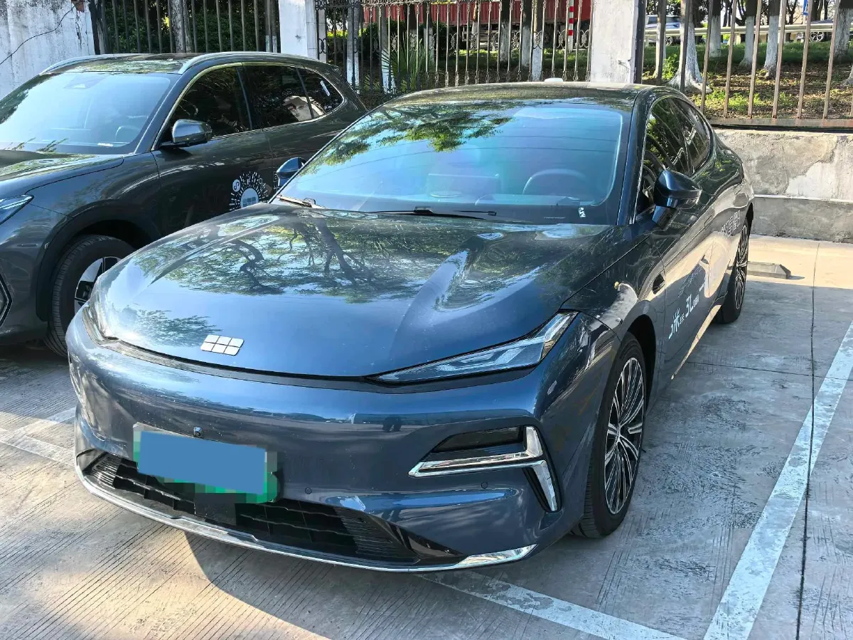 2025 Geely Galaxy Starshine 8 1.5L 112HP L4 1DHT PHEV,autocango,china used car exporter,china ev exporter,chinese used car exporter,chinese used ev exporter