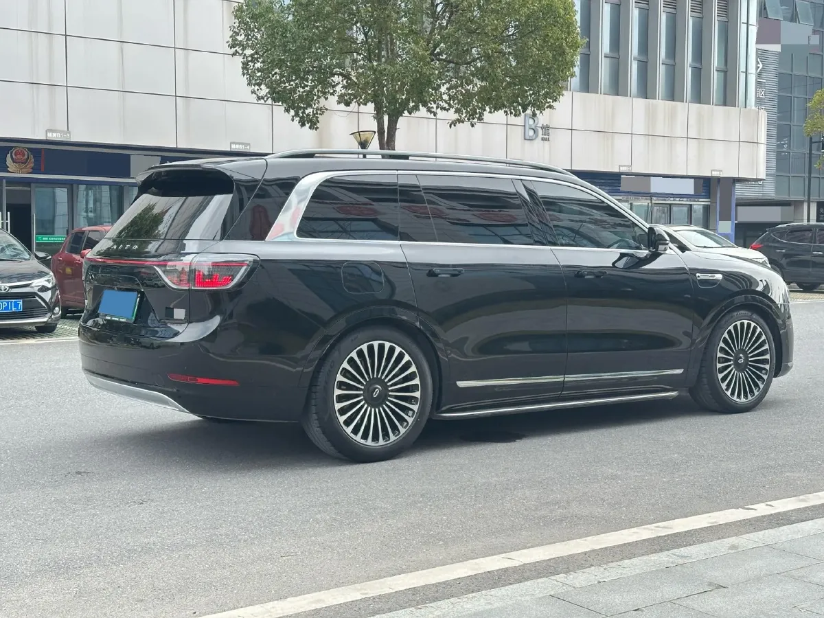 2024 AITO AITO M9 1.5T 152HP L4 REEV 42KWH,autocango,china used car exporter,china ev exporter,chinese used car exporter,chinese used ev exporter