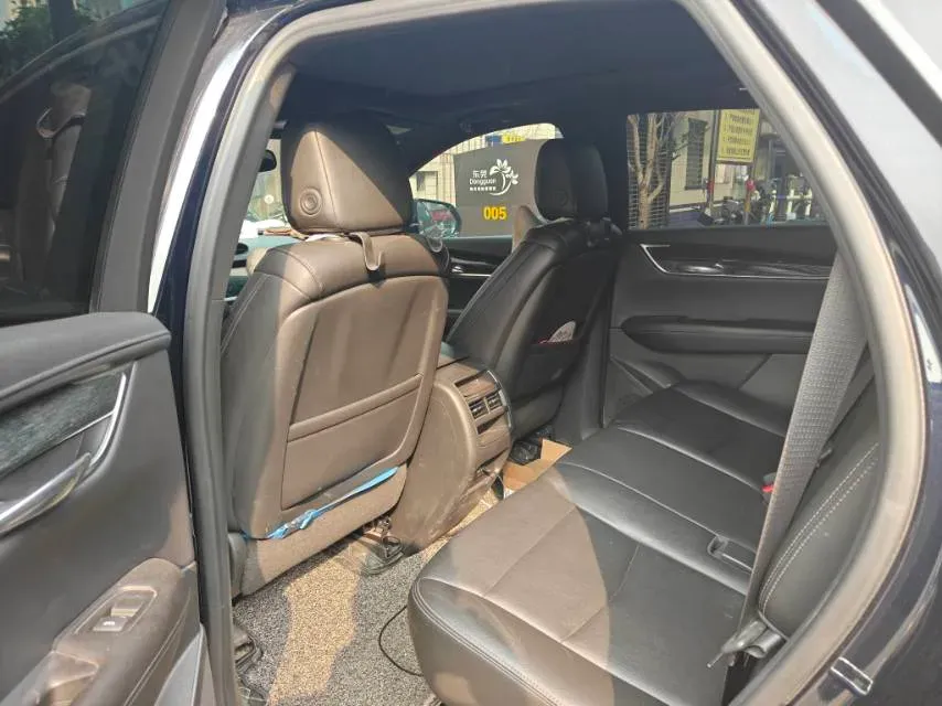 2021 Cadillac XT5 2.0T 237HP L4 9AT,autocango,china used car exporter,china ev exporter,chinese used car exporter,chinese used ev exporter