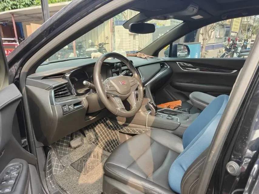 2021 Cadillac XT5 2.0T 237HP L4 9AT,autocango,china used car exporter,china ev exporter,chinese used car exporter,chinese used ev exporter