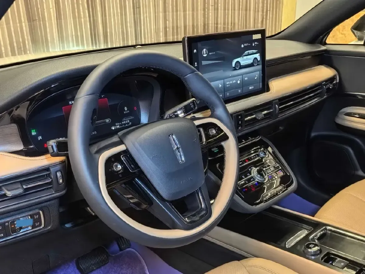 2021 Lincoln Corsair 2.0T 245HP L4 8AT,autocango,china used car exporter,china ev exporter,chinese used car exporter,chinese used ev exporter