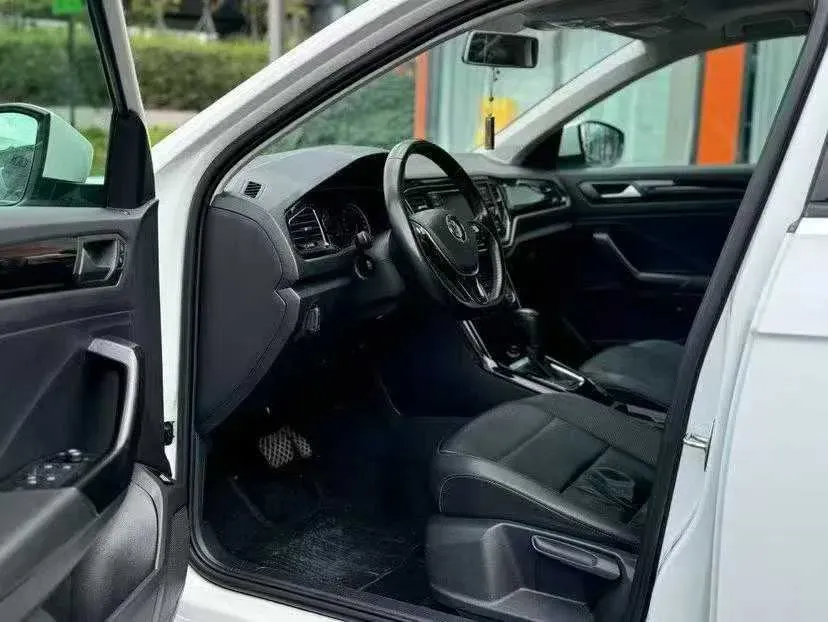 2019 Volkswagen T-Roc 1.4T 150HP L4 7DCT,autocango,china used car exporter,china ev exporter,chinese used car exporter,chinese used ev exporter