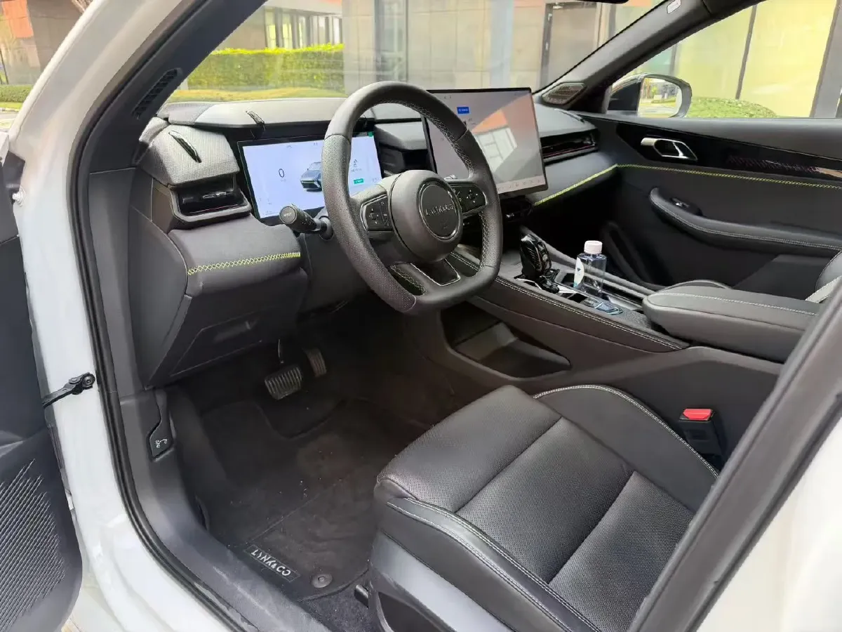 2025 LYNK&CO 03 1.5T 181HP L4 7DCT,autocango,china used car exporter,china ev exporter,chinese used car exporter,chinese used ev exporter