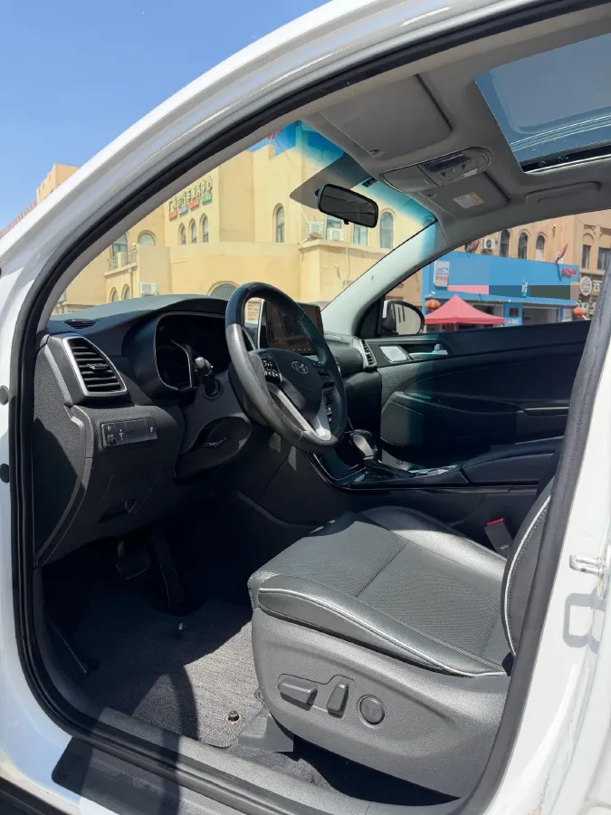 2020 Hyundai Tucson 1.6T 177HP L4 7DCT,autocango,china used car exporter,china ev exporter,chinese used car exporter,chinese used ev exporter